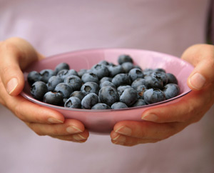 Women: Eating Antioxidants May Benefit Heart  : Main Image