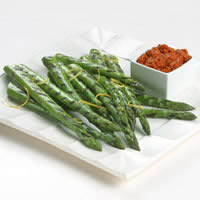Grilled Asparagus with Romesco Sauce: Main Image