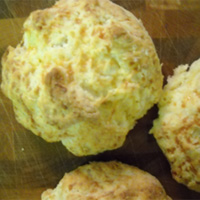 Garlic Cheddar Biscuits: Main Image