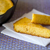 Skillet Cornbread: Main Image