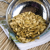 Curry Roasted Pumpkin Seeds: Main Image