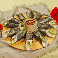 Chicken Nori Salad Rolls: Main Image