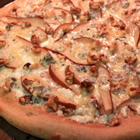 Pear, Gorgonzola and Walnut Pizza: Main Image