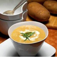 Creamy Potato Leek Soup with Tangy Tarragon Drizzle: Main Image